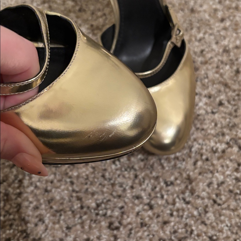 Brian Atwood Gold Heels size 9 - Picture 8 of 9